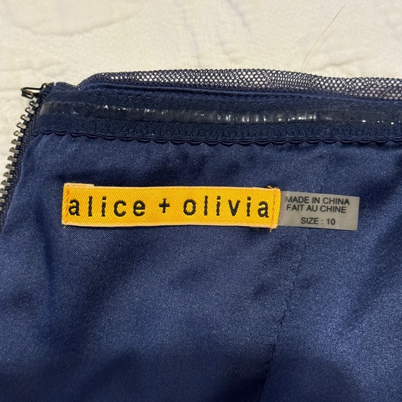 Alice + Olivia Cleo Strapless Party Dress - Picture 8 of 10